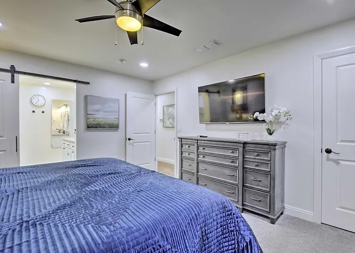 Families Welcome! Gem W/ Pool & Jacuzzi Dom wakacyjny *