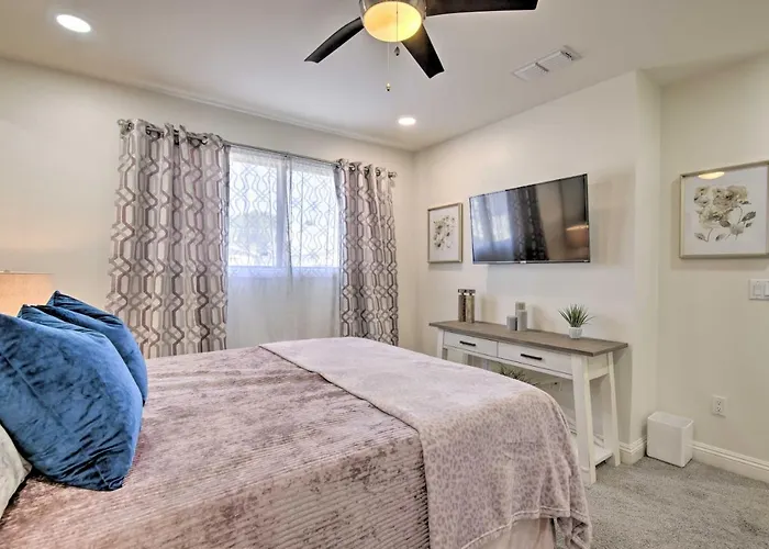 Families Welcome! Gem W/ Pool & Jacuzzi Dom wakacyjny